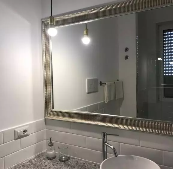تختخواب و صبحانه Salerno M Illumina