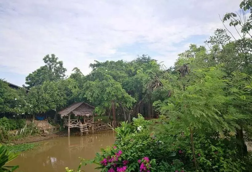 ペンション Baandin Rimnum Resort