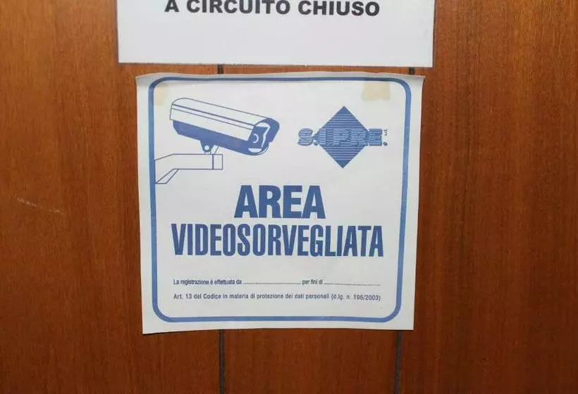 ペンション Carlo Cacciami