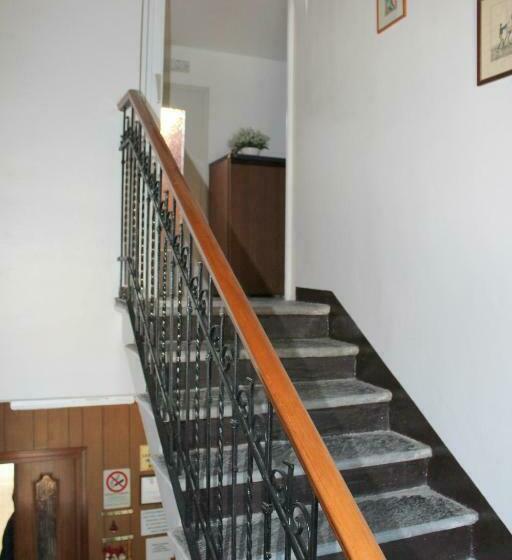 بنسيون Carlo Cacciami