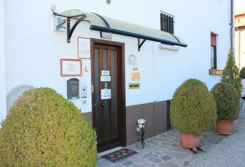 بنسيون Carlo Cacciami