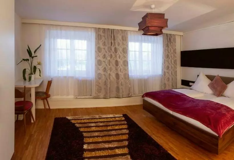 ホテル Gasthof Zur Post