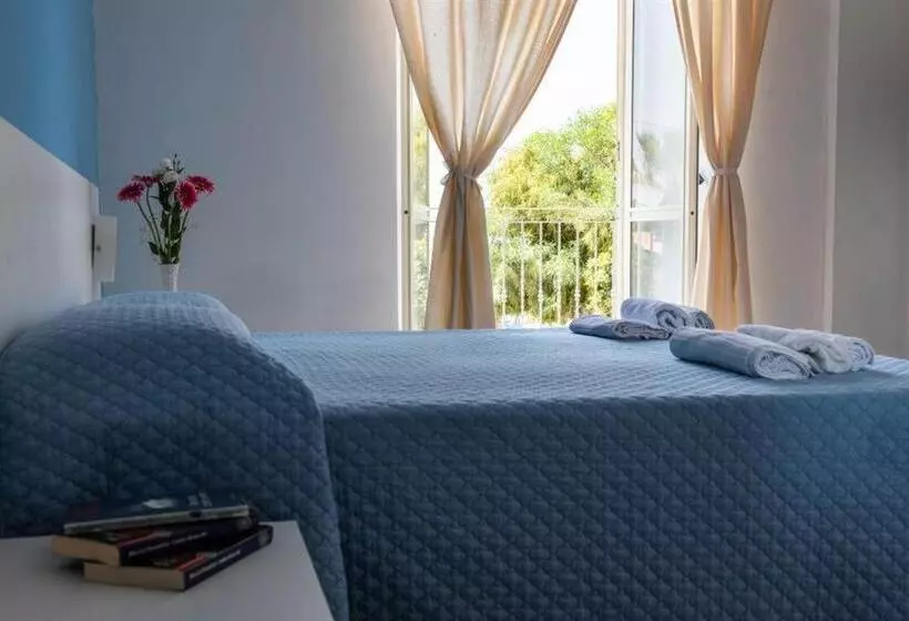 تختخواب و صبحانه Casa Del Sole