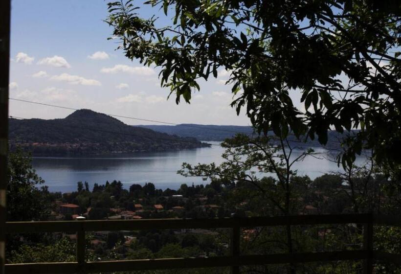 مبيت وإفطار La Torretta Studios & Suite