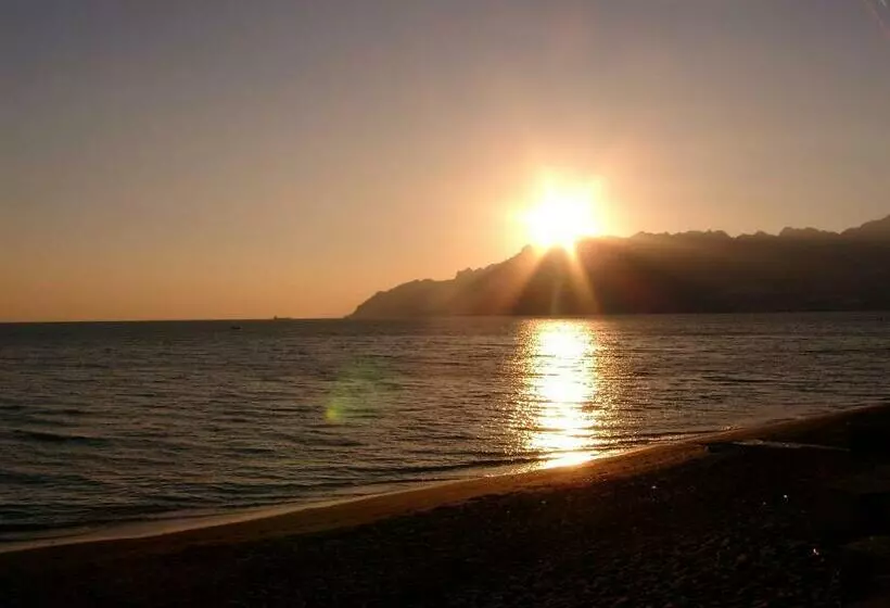 تختخواب و صبحانه Primo Posto