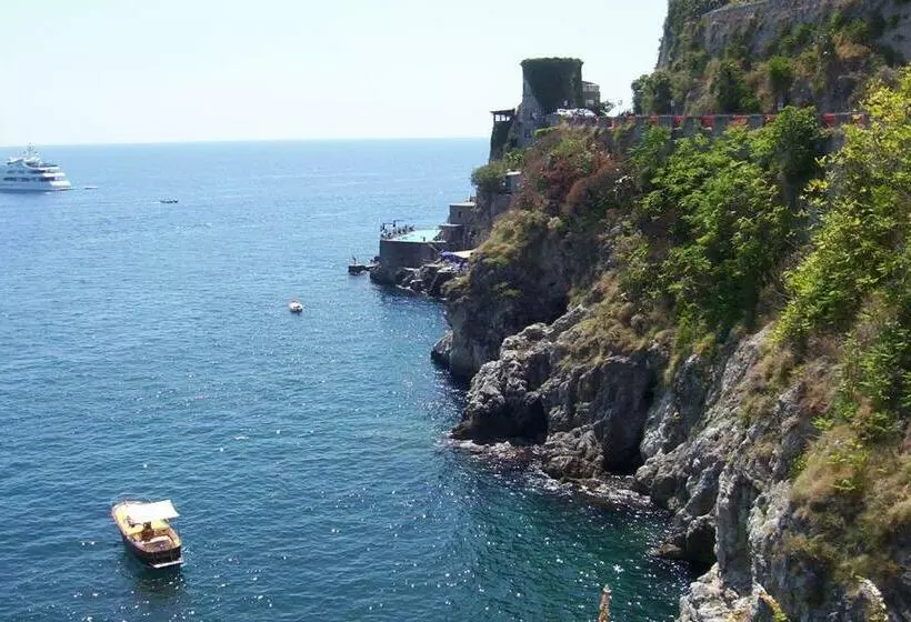 تختخواب و صبحانه Primo Posto