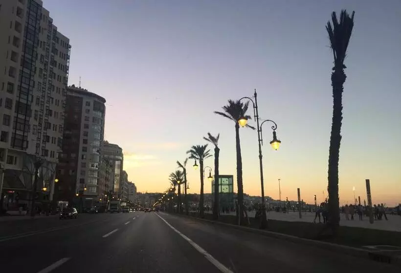 ホテル El Muniria