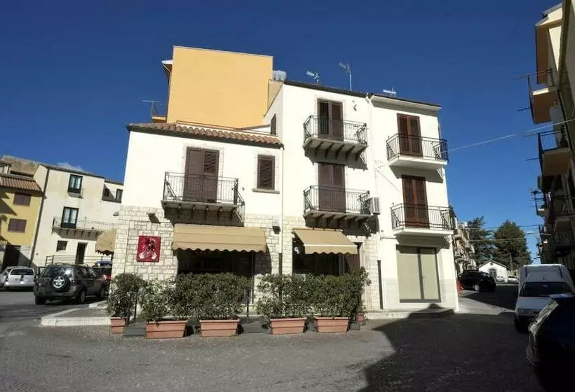 Majatalo La Tana Del Lupo