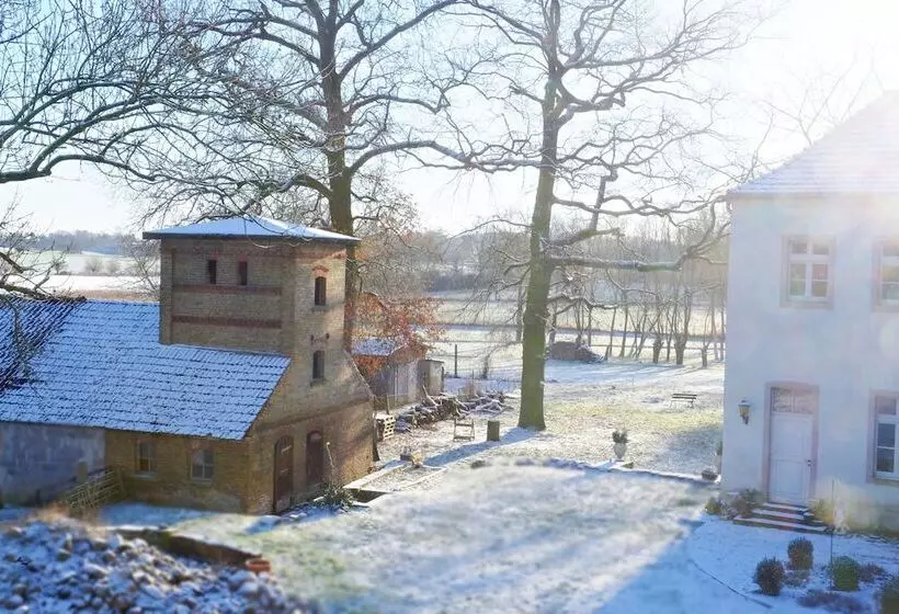 Majatalo Event  Kultur & B&b Kunst Schloss Neuenhagen übernachten Im Denkmal