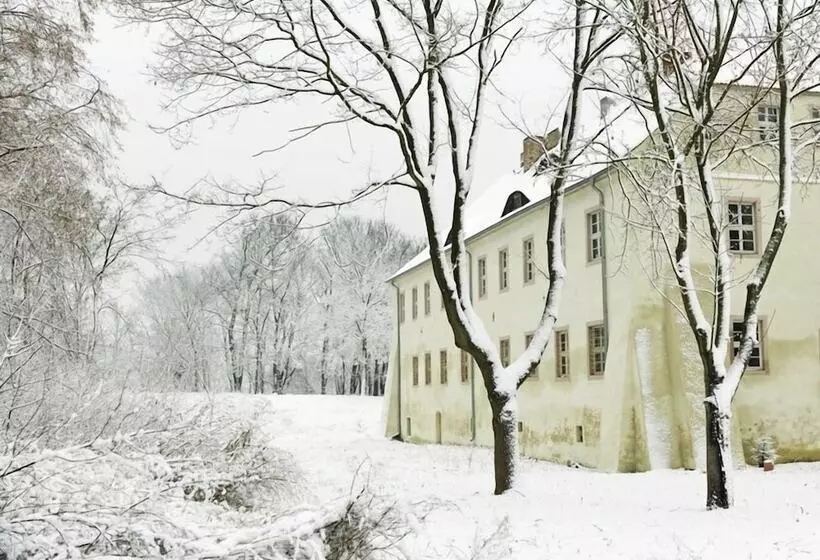 Majatalo Event  Kultur & B&b Kunst Schloss Neuenhagen übernachten Im Denkmal