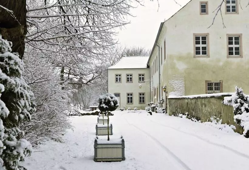 Majatalo Event  Kultur & B&b Kunst Schloss Neuenhagen übernachten Im Denkmal
