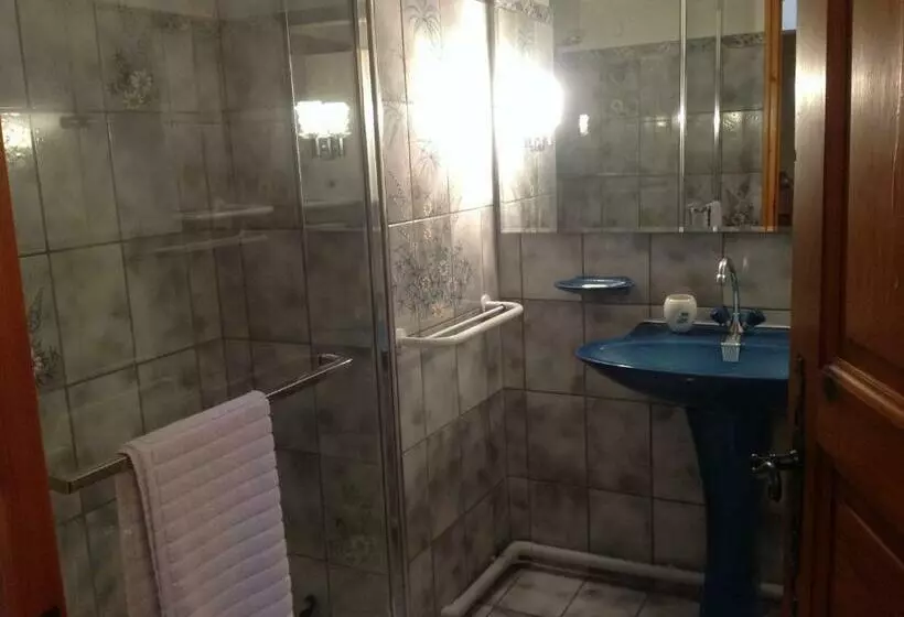 Aamiaismajoitus (B&B) Au Mas Des Graviers