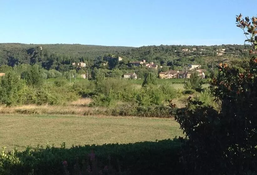 Aamiaismajoitus (B&B) Au Mas Des Graviers