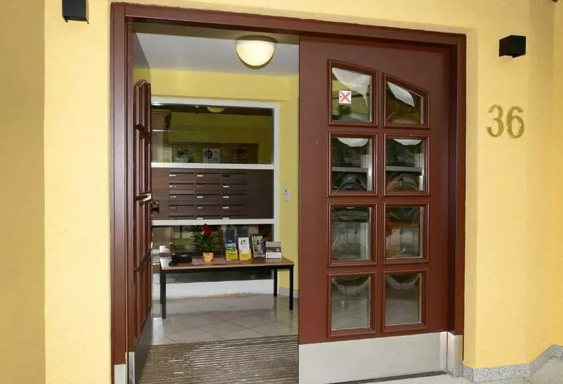 Residence Am Weinberg / Travellers Hotelbetriebs Gmbh