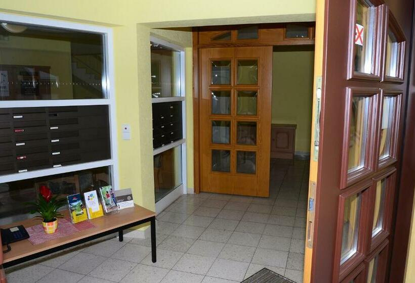 Residence Am Weinberg / Travellers Hotelbetriebs Gmbh