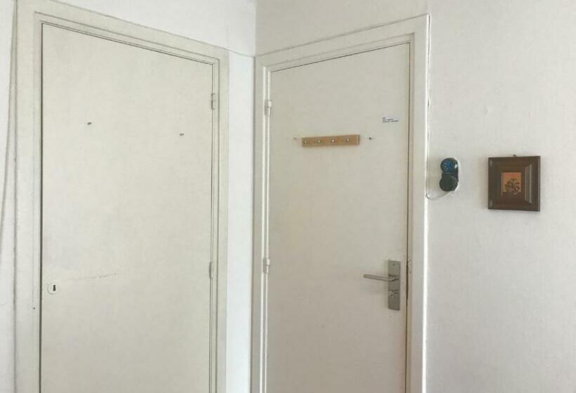 膳宿费 Amby Family House