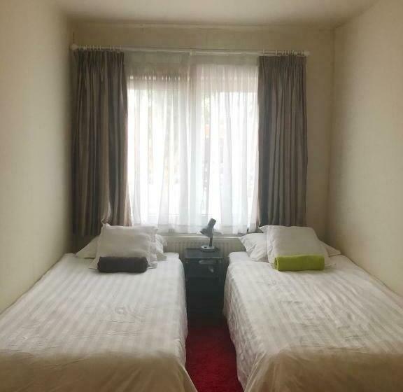 膳宿费 Amby Family House