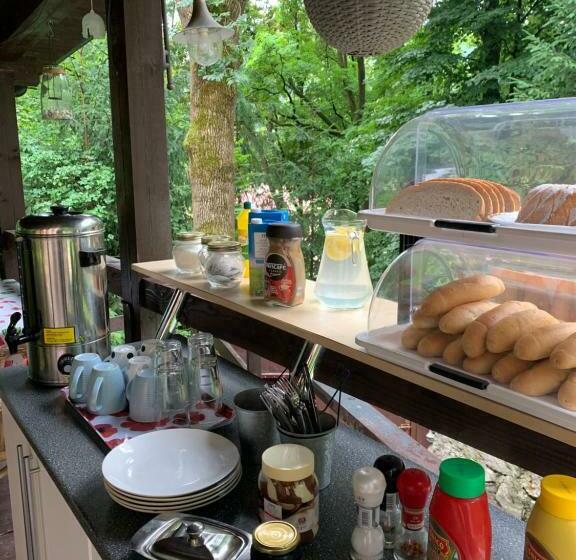 펜션 Penzión Astoria