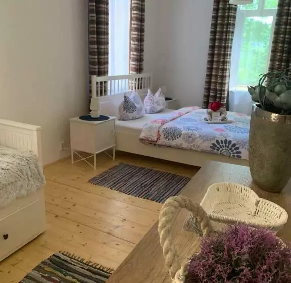 Majatalo Penzión Astoria