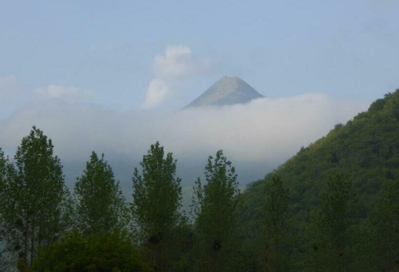 مبيت وإفطار Le Grand Chalet
