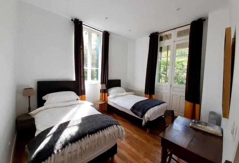 مبيت وإفطار Le Grand Chalet