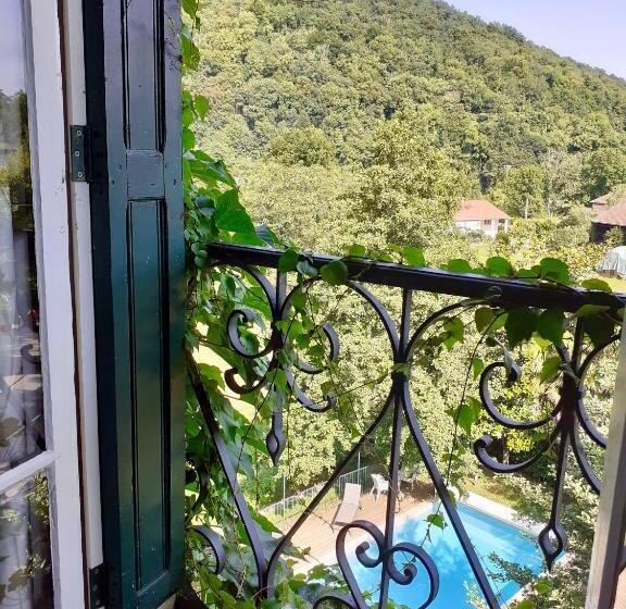 مبيت وإفطار Le Grand Chalet