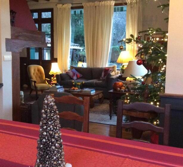 مبيت وإفطار Le Grand Chalet