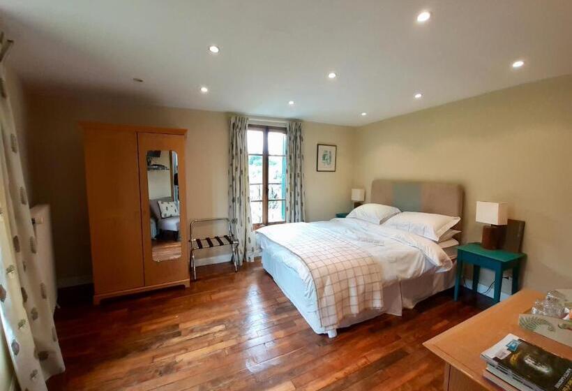 مبيت وإفطار Le Grand Chalet