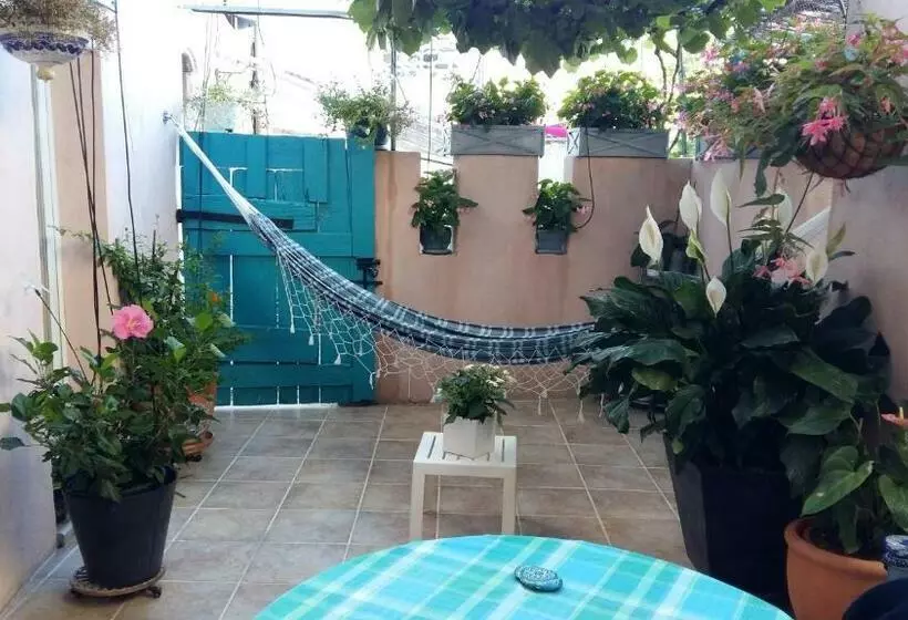 Aamiaismajoitus (B&B) Les Hibiscus