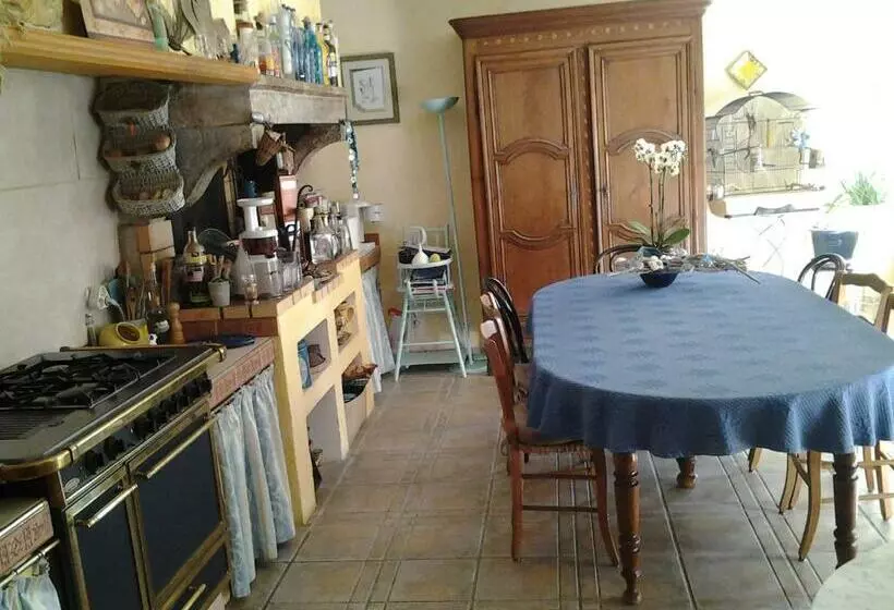 Aamiaismajoitus (B&B) Les Hibiscus