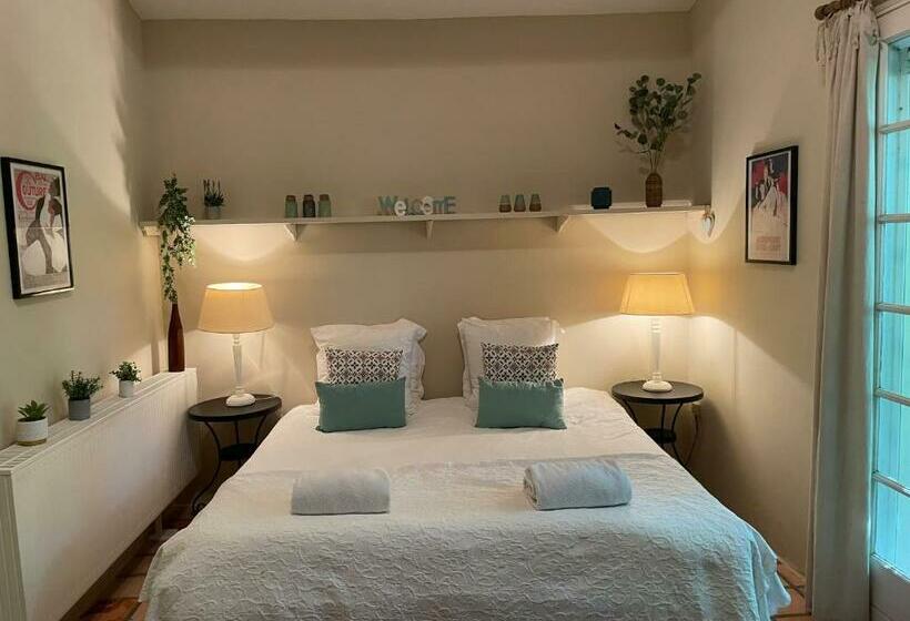 ベッドアンドブレックファースト The Garden Room