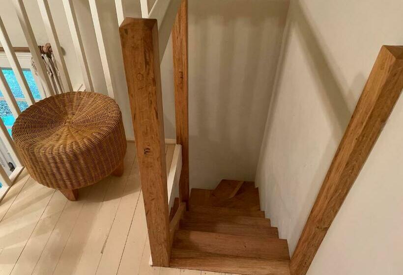 ベッドアンドブレックファースト The Garden Room