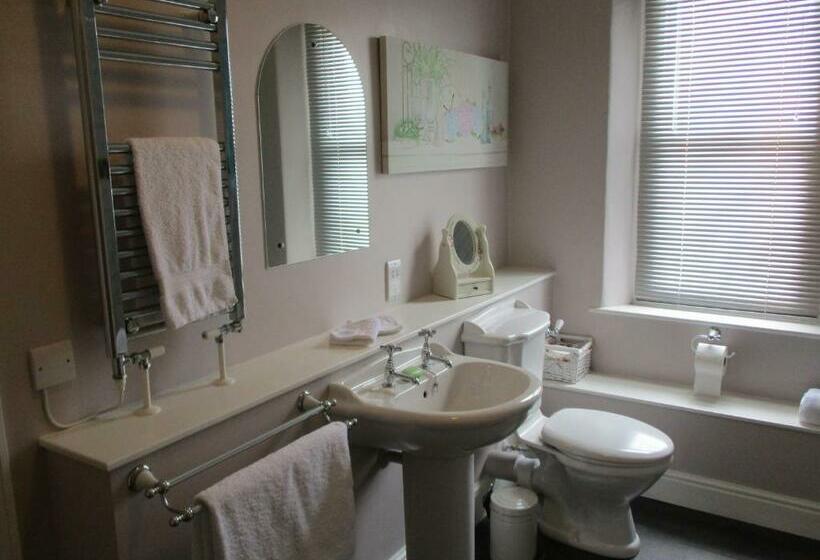 Brookshill House B & B