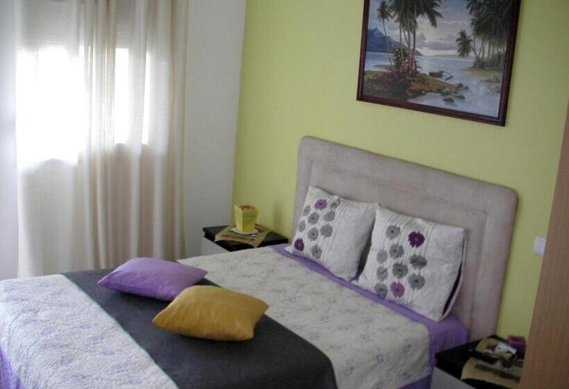 호텔 Alojamento Costa & Dias