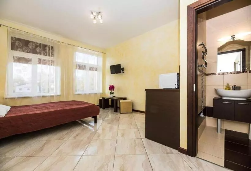 پانسیون Amber Vila