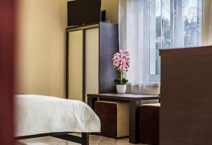 پانسیون Amber Vila