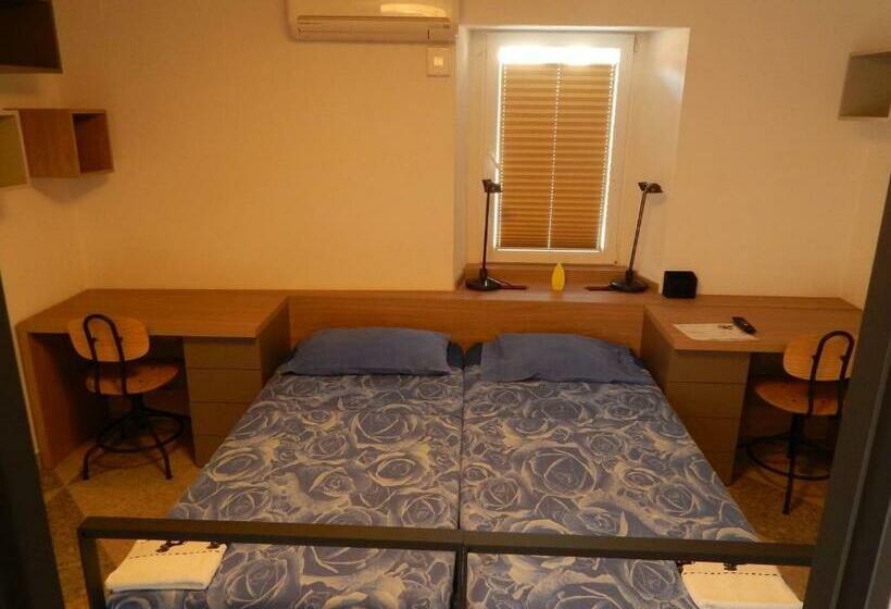 پانسیون Casa Riccobon