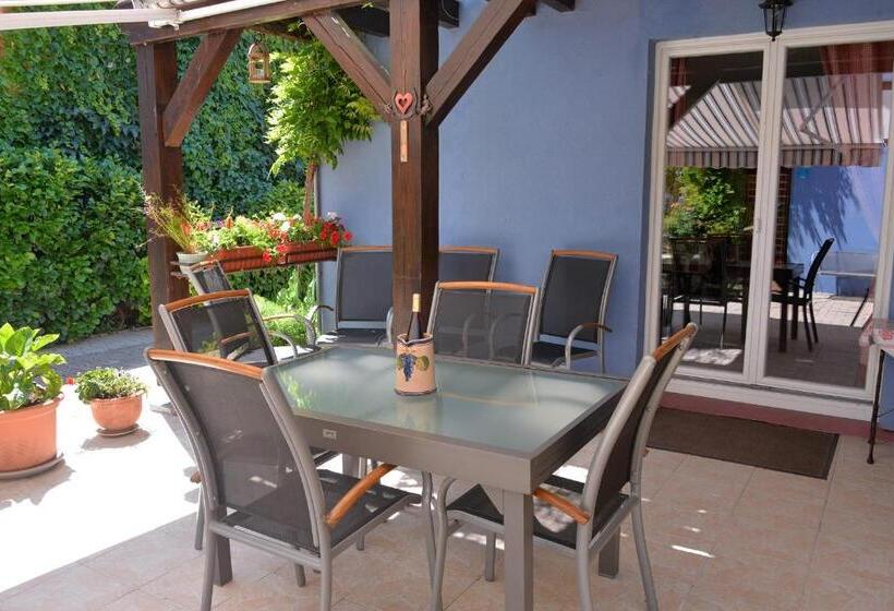 פנסיון Eden Des Choux