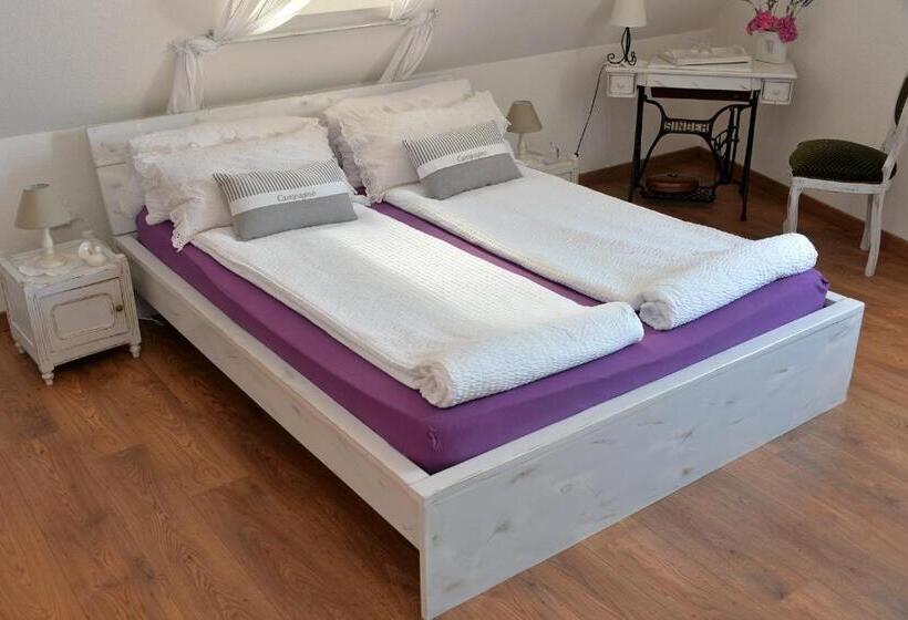 פנסיון Eden Des Choux