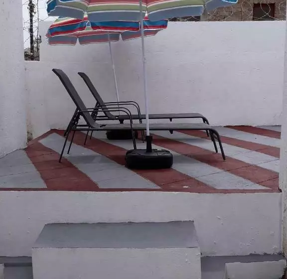 پانسیون Fourties Guest House