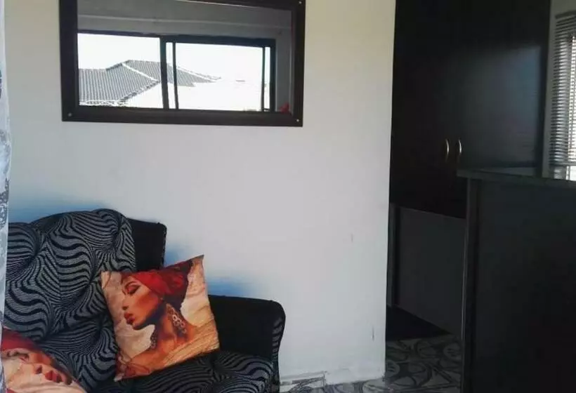 پانسیون Fourties Guest House
