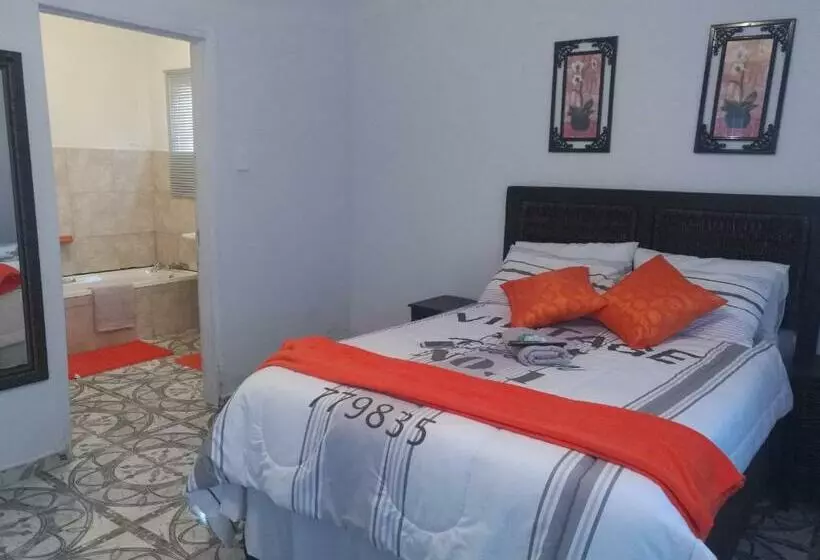 پانسیون Fourties Guest House