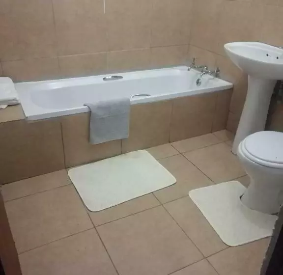 پانسیون Fourties Guest House
