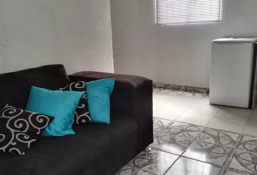 پانسیون Fourties Guest House