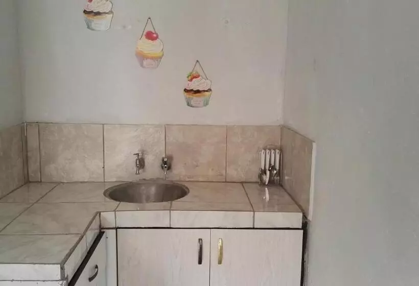 پانسیون Fourties Guest House