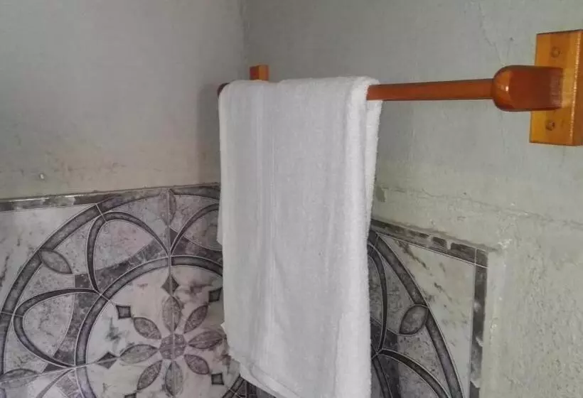 پانسیون Fourties Guest House