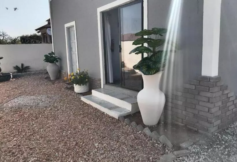 پانسیون Fourties Guest House