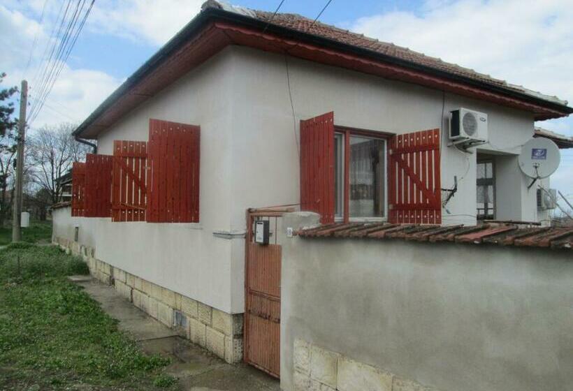 פנסיון Ivanovo , Rooms For Rent For 24 Hours, Separate Kitchen, Sauna, Hydromassage Bath, Indoor Parking, T