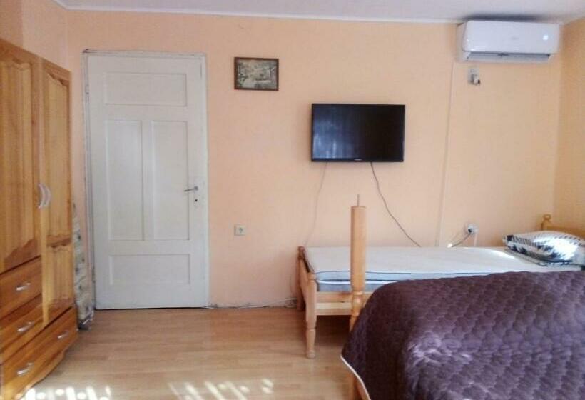 פנסיון Ivanovo , Rooms For Rent For 24 Hours, Separate Kitchen, Sauna, Hydromassage Bath, Indoor Parking, T