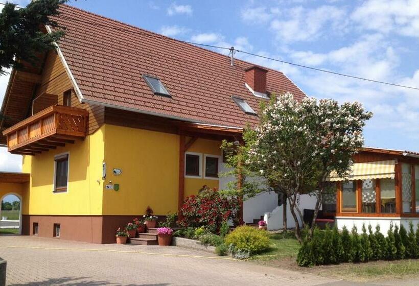 ペンション Hochfellner